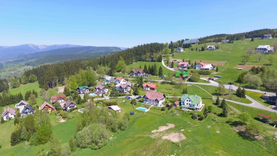 Panorama Benecka z ptačí perspektivy